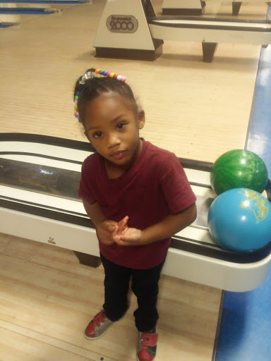 Bowling Alley «Bronco Lanes», reviews and photos, 22323 Ryan Rd, Warren, MI 48091, USA