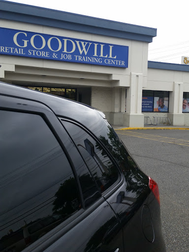 Thrift Store «Goodwill», reviews and photos, 14500 15th Ave NE, Shoreline, WA 98155, USA