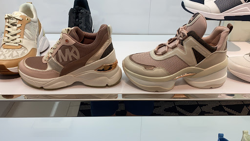 Fashion Accessories Store «Michael Kors», reviews and photos, 1800 Sawgrass Mills Cir #2630, Sunrise, FL 33323, USA
