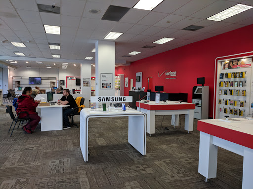 Cell Phone Store «Verizon Authorized Retailer - A Wireless», reviews and photos, 7029 Forest Hill Ave, Richmond, VA 23225, USA