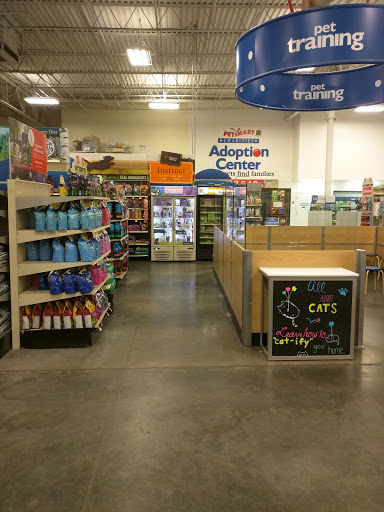 Pet Supply Store «PetSmart», reviews and photos, 1236 Greenbrier Pkwy, Chesapeake, VA 23320, USA