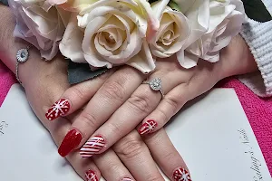 Ealing's Nails & Beauty image