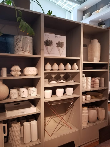 Furniture Store «CB2», reviews and photos, 34 Ellis St, San Francisco, CA 94102, USA