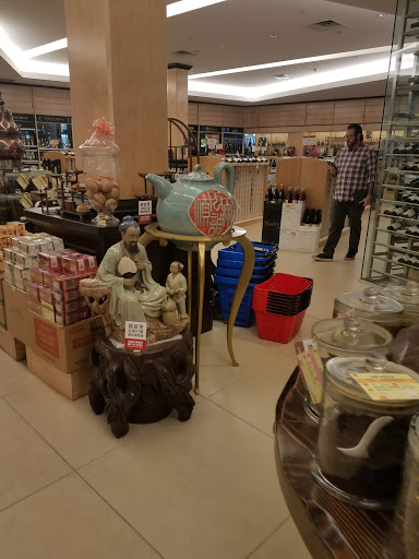 Shopping Mall «Westfield Santa Anita», reviews and photos, 400 S Baldwin Ave, Arcadia, CA 91007, USA