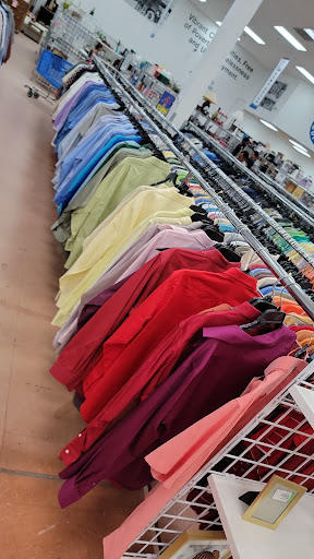 Thrift Store «Goodwill Palm Beach Gardens Boutique/Vintage Shoppe & Donation Center», reviews and photos