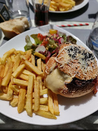 Hamburger du Restaurant français LE MILORD à Oradour-sur-Glane - n°2