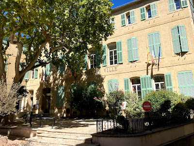 Hotel De Ville à Pertuis