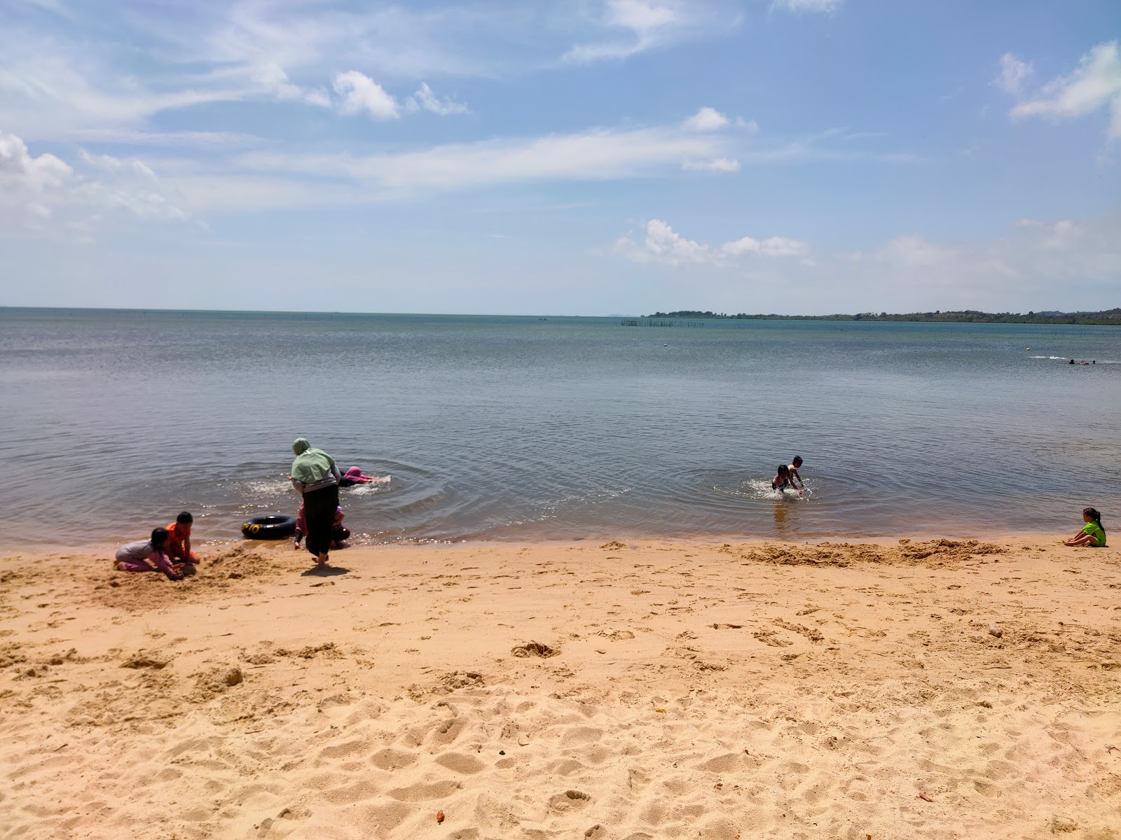 Foto van Zore Beach met ruime baai