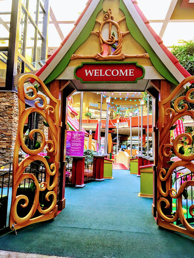 Shopping Mall «Valley West Mall», reviews and photos, 1551 Valley W Dr, West Des Moines, IA 50266, USA