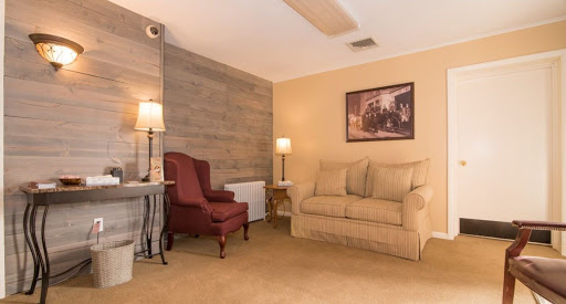 Funeral Home «Tuthill-Mangano Funeral Home, Inc», reviews and photos, 406 E Main St, Riverhead, NY 11901, USA