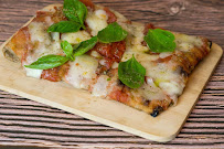 Pizza du Restaurant italien Naturale - Street food Italienne à Paris - n°13