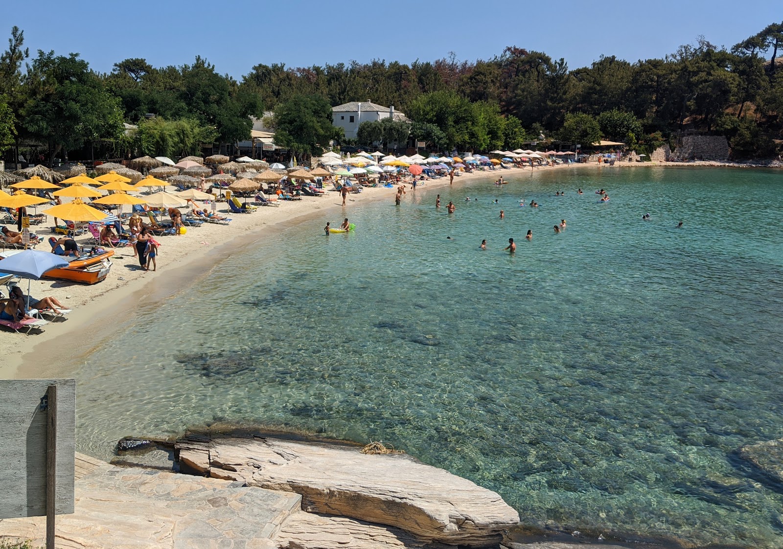Foto di Psili sand con una superficie del sabbia bianca fine