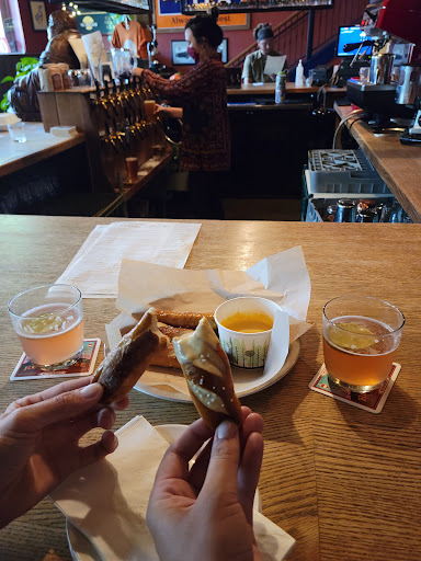 Brewery «McMenamins on Monroe», reviews and photos, 2001 NW Monroe Ave, Corvallis, OR 97330, USA