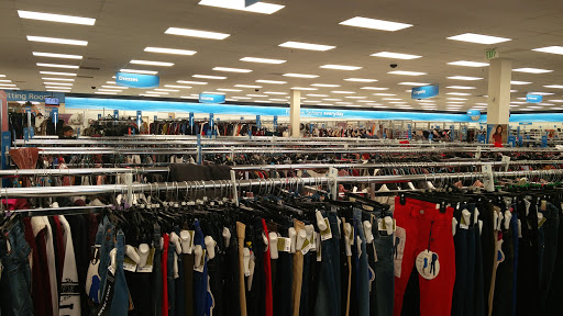 Clothing Store «Ross Dress for Less», reviews and photos, 177 Levittown Pkwy, Levittown, PA 19055, USA