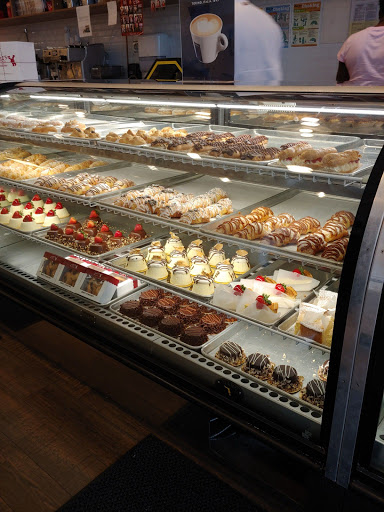 Shopping Mall «The Gallery at Westbury Plaza», reviews and photos, 900 Old Country Rd, Garden City, NY 11530, USA