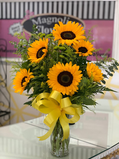 Florist «Magnolia Flowers», reviews and photos, 9669 Magnolia Ave, Riverside, CA 92503, USA