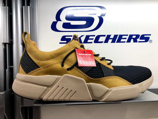 Shoe Store «SKECHERS Factory Outlet», reviews and photos, 163-11 Jamaica Ave, Jamaica, NY 11432, USA