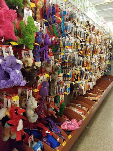 Pet Supply Store «PetSmart», reviews and photos, 3220 W Shaw Ave, Fresno, CA 93711, USA