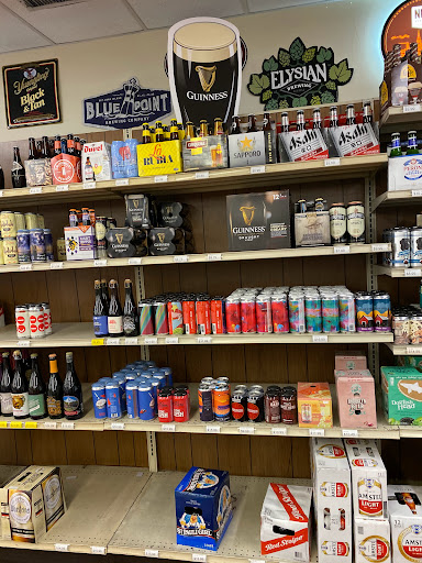 Liquor Store «M & R Liquor Store», reviews and photos, 214 W Main St, Avon, CT 06001, USA