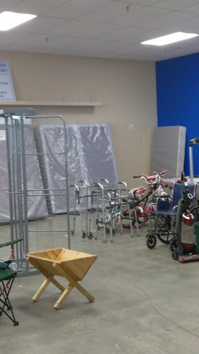 Thrift Store «Miracle Hill Thrift Store», reviews and photos, 206 New Neely Ferry Rd, Mauldin, SC 29662, USA