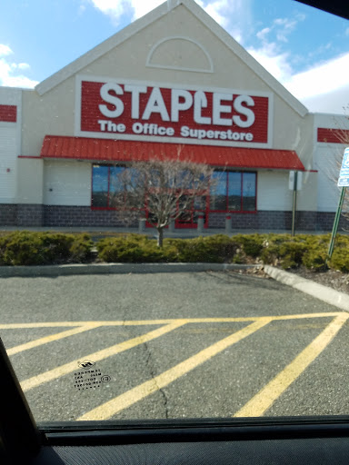 Office Supply Store «Staples», reviews and photos, 122 Danbury Rd, New Milford, CT 06776, USA