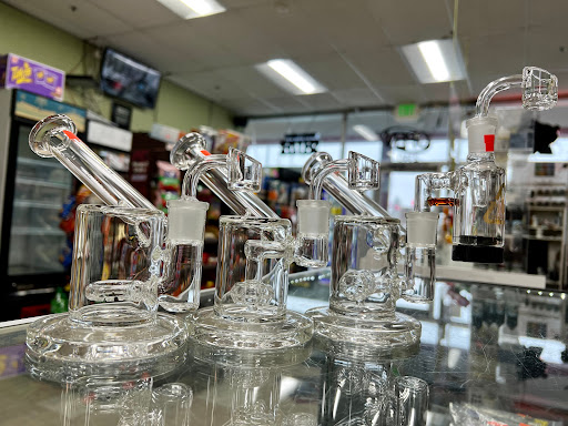 Tobacco Shop «Beverage & Smoke Shop», reviews and photos, 2140 SW 336th St, Federal Way, WA 98023, USA