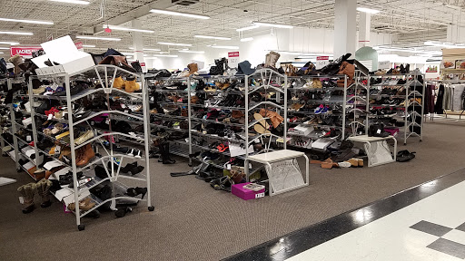 Clothing Store «Burlington Coat Factory», reviews and photos, 7061 W 159th St, Tinley Park, IL 60477, USA