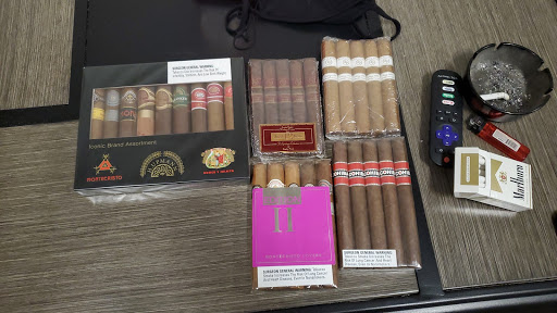 Tobacco Shop «JR Cigar», reviews and photos, 28815 Northwestern Hwy, Southfield, MI 48034, USA