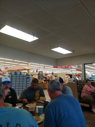 Supermarket «Hy-Vee», reviews and photos, 809 W Rock Island St, Knoxville, IA 50138, USA