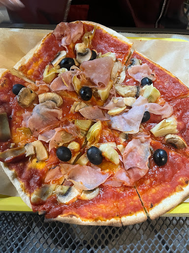 Pizzeria Ever Green in Castiglione del Lago, Provincia di Perugia