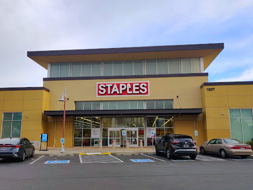 Staples, 1207 N Landing Way, Renton, WA 98057, USA, 