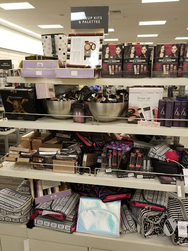 Department Store «Nordstrom Rack Cerritos Best Plaza», reviews and photos, 11111 183rd St, Cerritos, CA 90703, USA