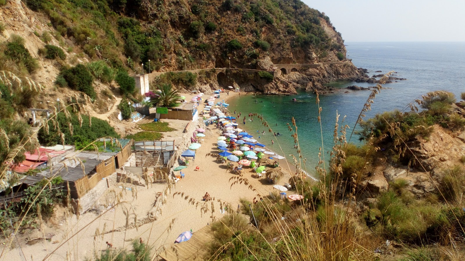 Zdjęcie Plage Miramar poparte klifami