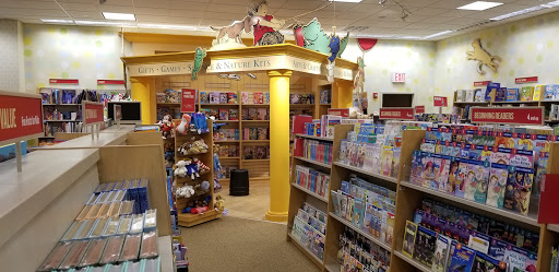 Book Store «Barnes & Noble», reviews and photos, 91 Old Country Rd, Carle Place, NY 11514, USA