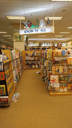 Book Store «Barnes & Noble Booksellers Crabtree Mall», reviews and photos, 4325 Glenwood Ave, Raleigh, NC 27612, USA