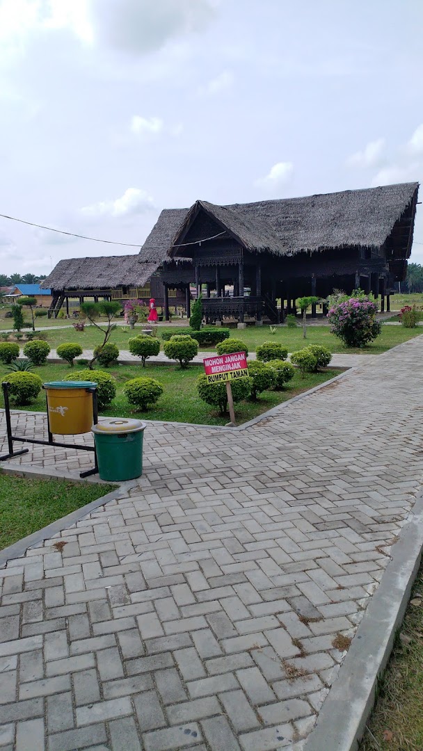 Gambar Rumah Adat Aceh Taman Hutan Kota Langsa