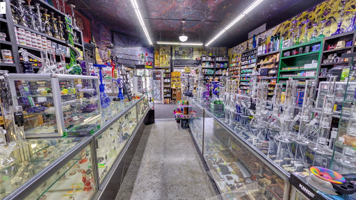 Vaporizer Store «Main Smoke Shop KC | Vape Shop», reviews and photos, 3429 Main St, Kansas City, MO 64111, USA