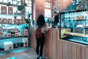 CAFE WINOK - koffiebar/branderij & shop image