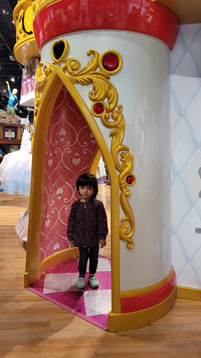 Toy Store «Disney Store», reviews and photos, 1 Sun Valley Mall, Concord, CA 94520, USA