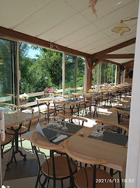 Atmosphère du Restaurant français Le Cabanon Plage à Grigny - n°12