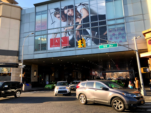 Shopping Mall «Queens Center», reviews and photos, 90-15 Queens Blvd, Elmhurst, NY 11373, USA
