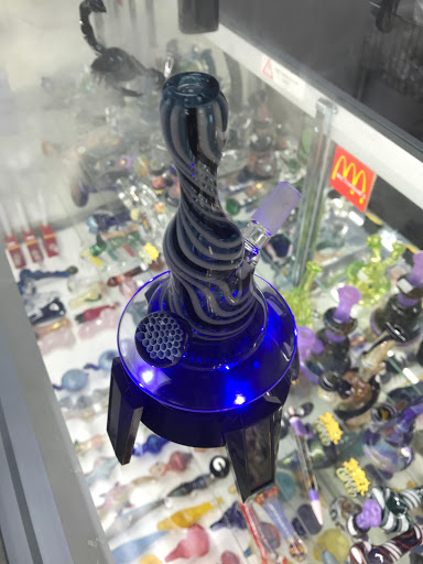 Vaporizer Store «Tobacco King & Vape King», reviews and photos, 1609 S Glebe Rd, Arlington, VA 22204, USA