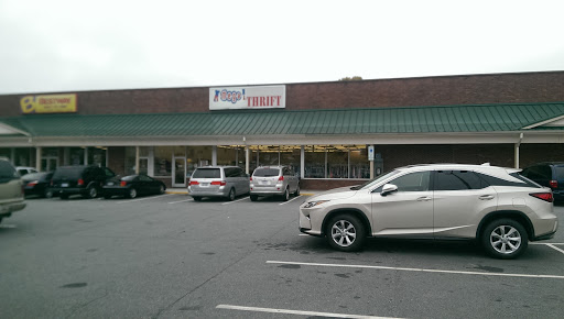 Mega Thrift University Parkway, 2816 University Pkwy, Winston-Salem, NC 27105, USA, 