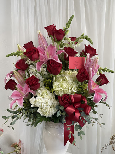 Florist «Country Cousins Flower shop», reviews and photos, 841 E Whittier Blvd, La Habra, CA 90631, USA