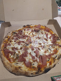 Plats et boissons du Pizzeria Pizza Service à Paray-Vieille-Poste - n°5