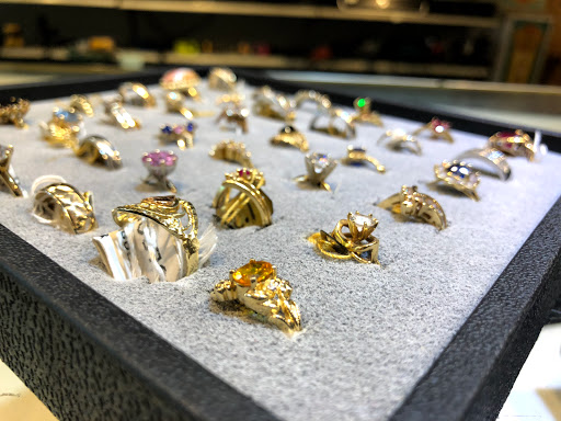 Pawn Shop «Cesar Chavez Pawn & Jewelry», reviews and photos, 2209 East Cesar E Chavez Avenue, Los Angeles, CA 90033, USA