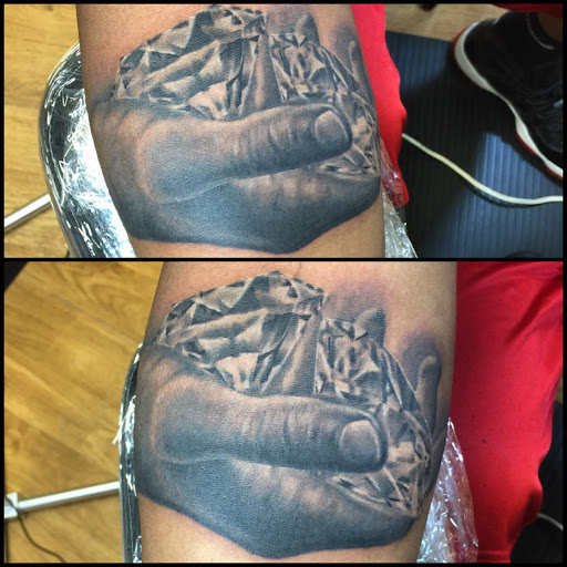 Tattoo Shop «Golden Anchor Tattoo», reviews and photos, 3356 Chamblee Tucker Rd A, Atlanta, GA 30341, USA