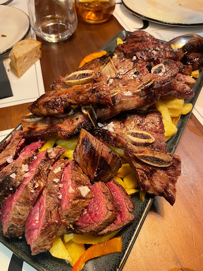 Asador Restaurante A Vaquiña - Rúa de Sempre en Galiza, 5, Bajo A, 15706 Santiago de Compostela, A Coruña, Spain