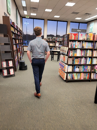 Book Store «Barnes and Noble», reviews and photos, 2500 N Mayfair Rd, Milwaukee, WI 53226, USA