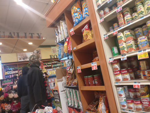 Grocery Store «Foodtown of Kensington», reviews and photos, 382 McDonald Ave, Brooklyn, NY 11218, USA